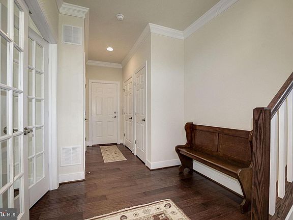 4th image of 302 Crown Park Ave