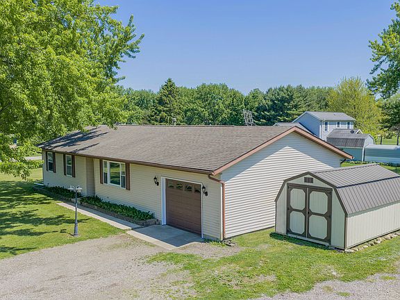 5th image of 61214 Mary Lou Ln