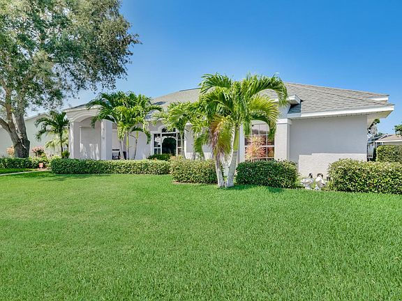 4th image of 561 Lake Victoria Cir