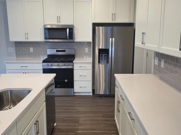 66 Four Leaf Dr, Downingtown, PA 19335