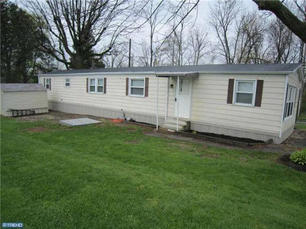 165 E Main St, Reinholds, PA 17569