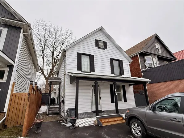 484 E Main St, Welland, ON L3B 3X6