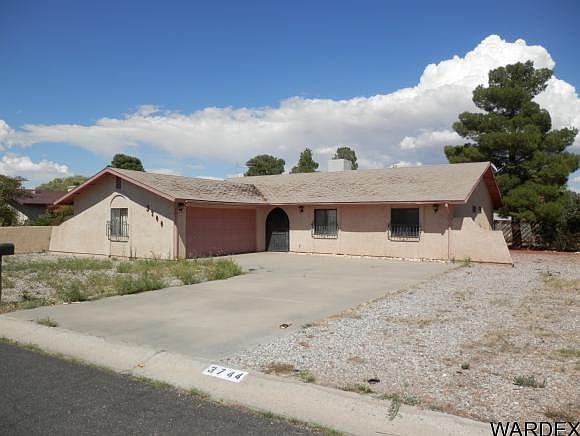 1st image of 3744 Martingale Dr