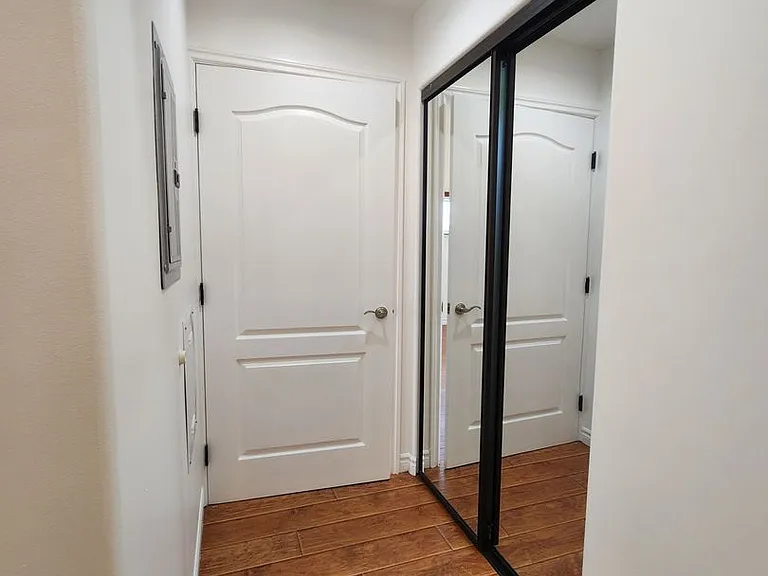 17118 Oak View Dr — Photo 17