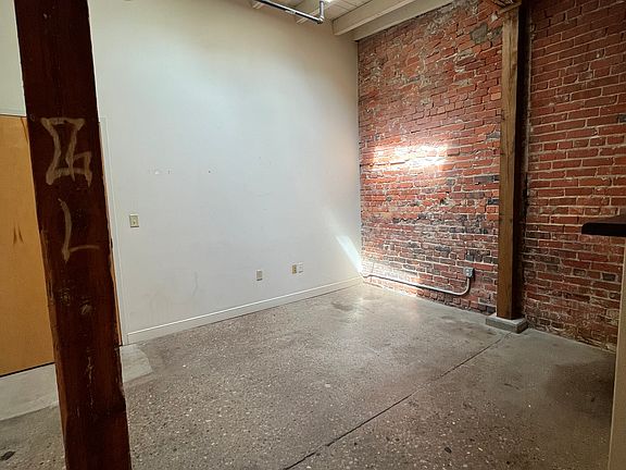5th image of 1414 W Marshall St #151
