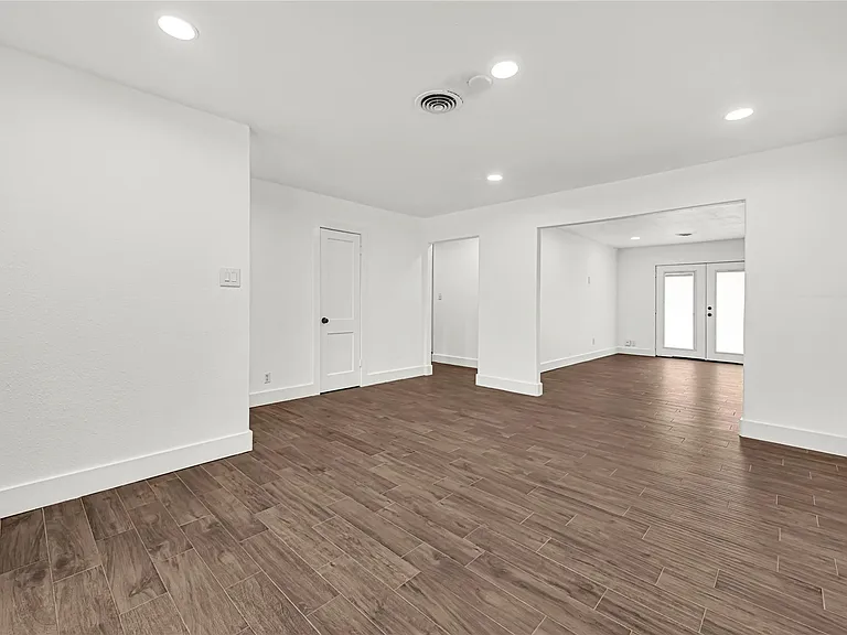 470 Beresford St — Photo 10