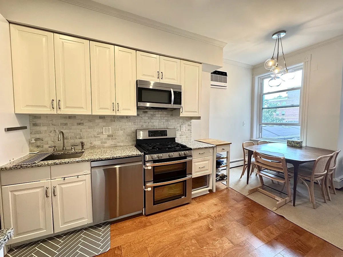Building Photo - 234 9th St #4