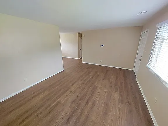 445 Bernice Pl — Photo 1