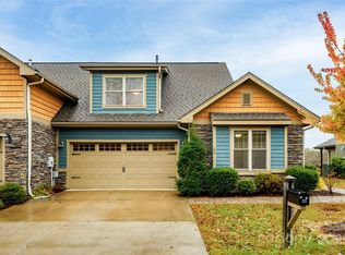 22 Craftsman View Dr, Asheville, NC 28804