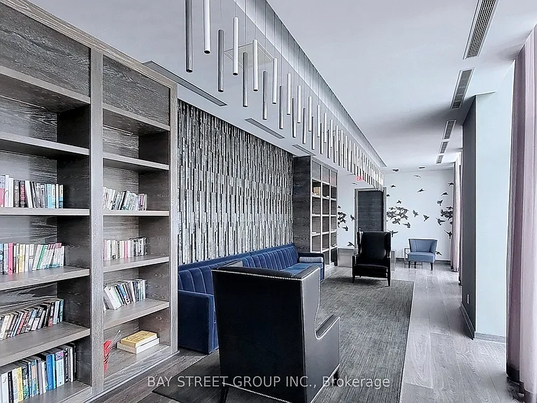 1080 Bay St #2305 — Photo 16
