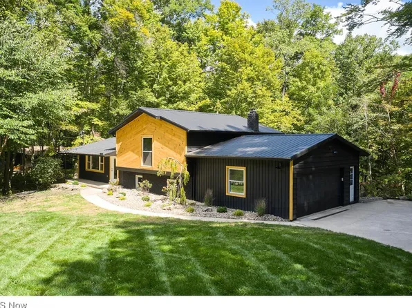 3327 Fox Run Dr, Richfield, OH 44286