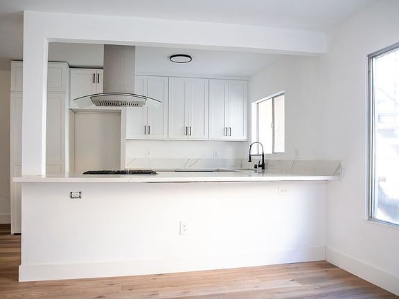 5th image of 115 & 121 S Carondelet St #4