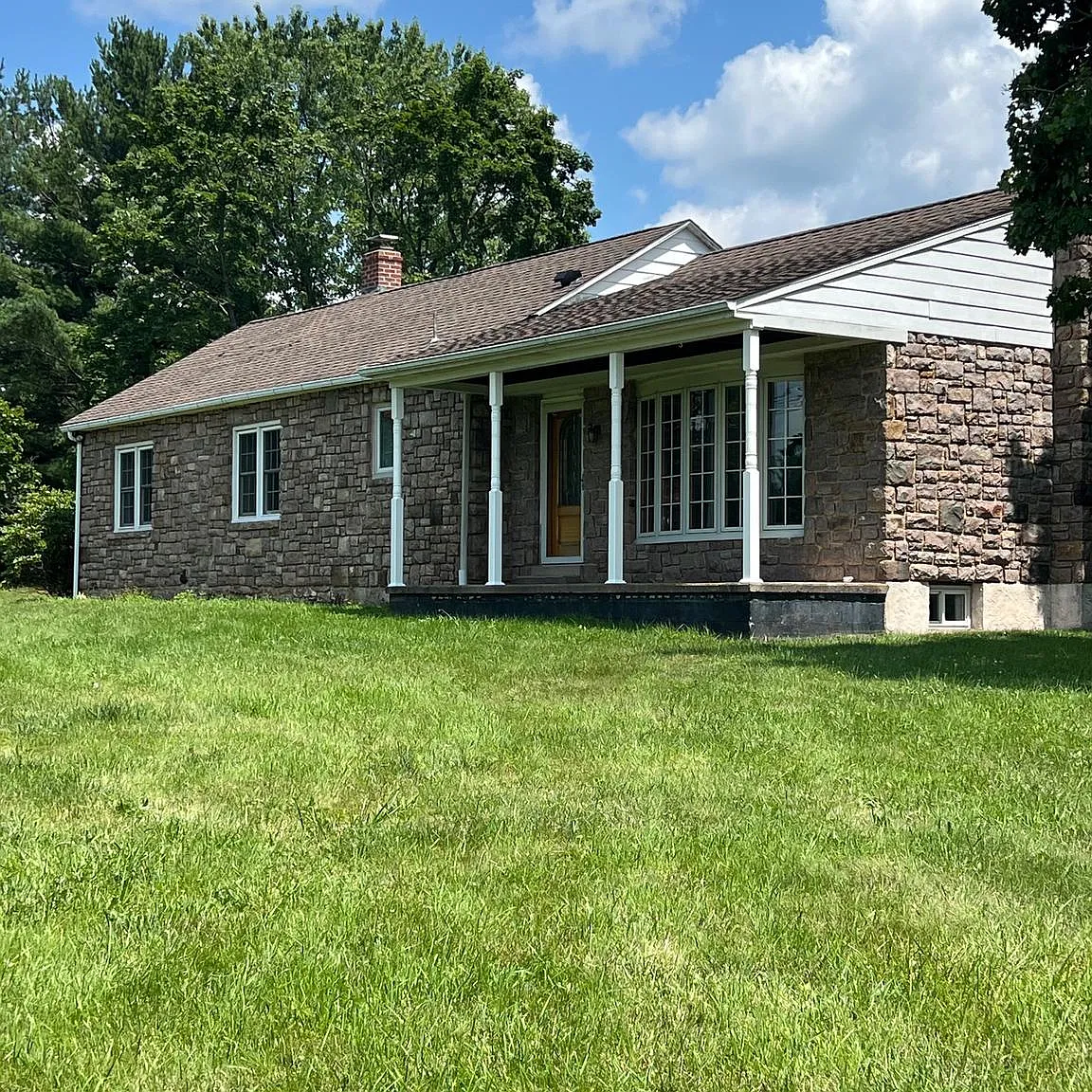 3 bed, 1481 sqft, $2,800 — Photo 1