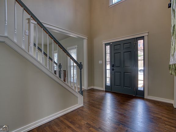 4th image of 23 Gables Dr SE