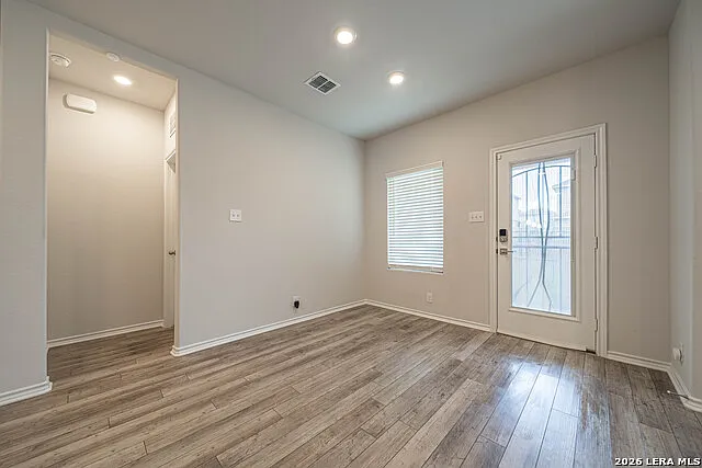 6831 Alaskan Way — Photo 26