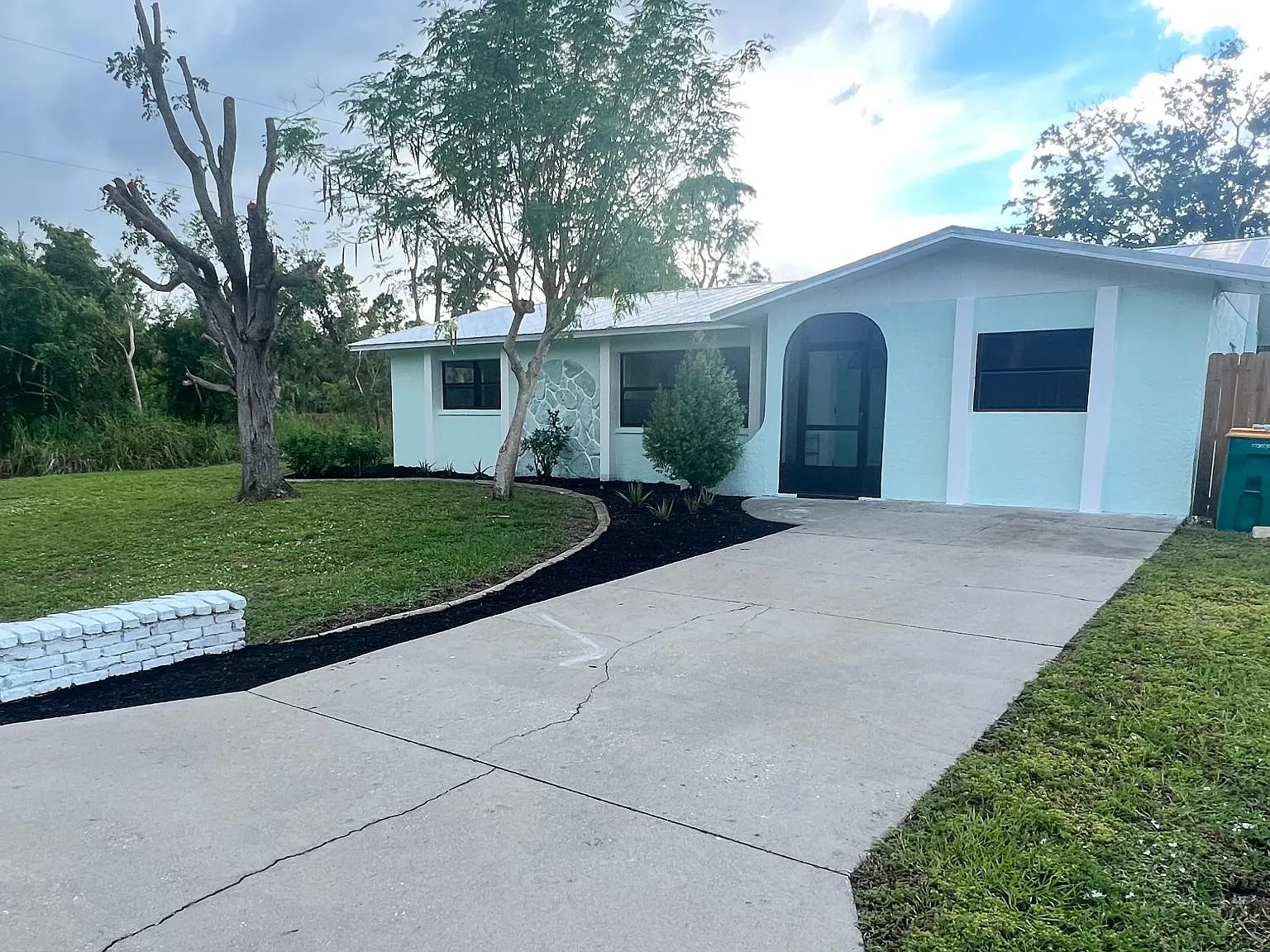 2 bed, 1340 sqft, $2,195 — Photo 2