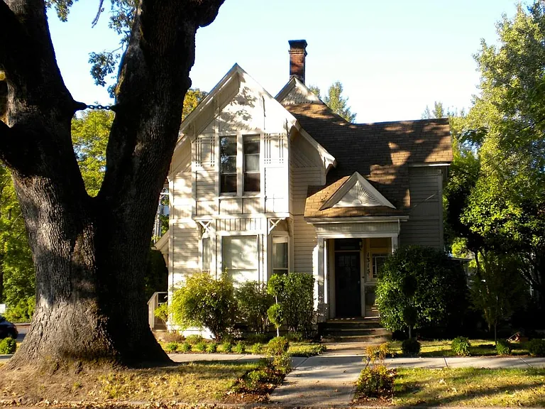 Queen Ann Victorian Exterior