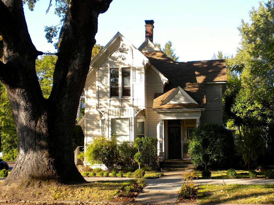 Queen Ann Victorian Exterior