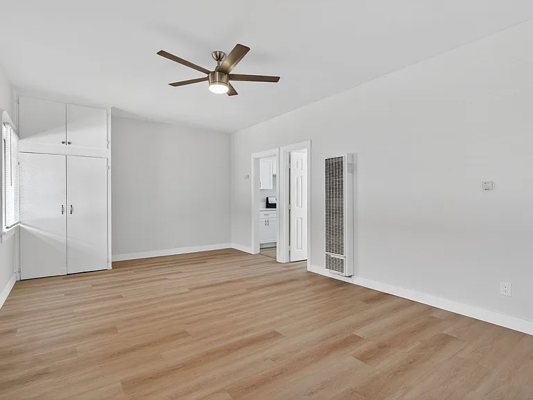 915 Cherry Ave — Photo 22