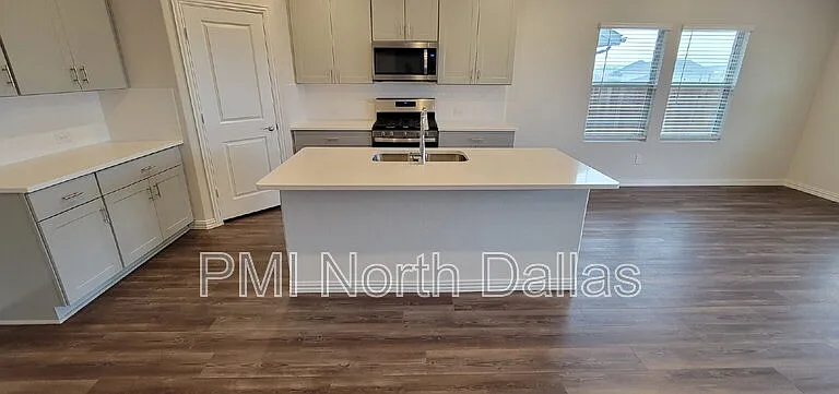 2633 Oneida Ln — Photo 24