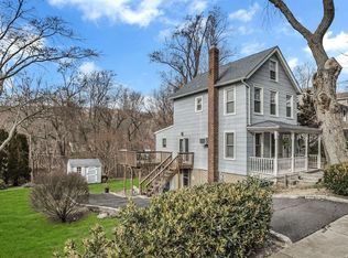 122 Mill River Rd, Oyster Bay, NY 11771