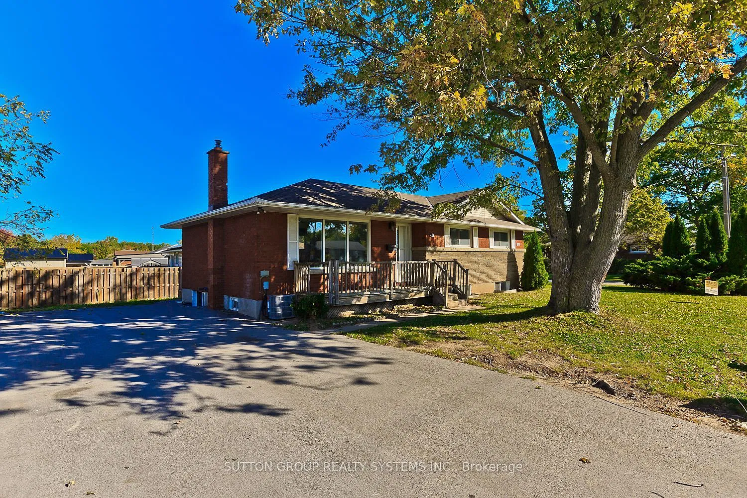 3 bed, $2,200 — Photo 2