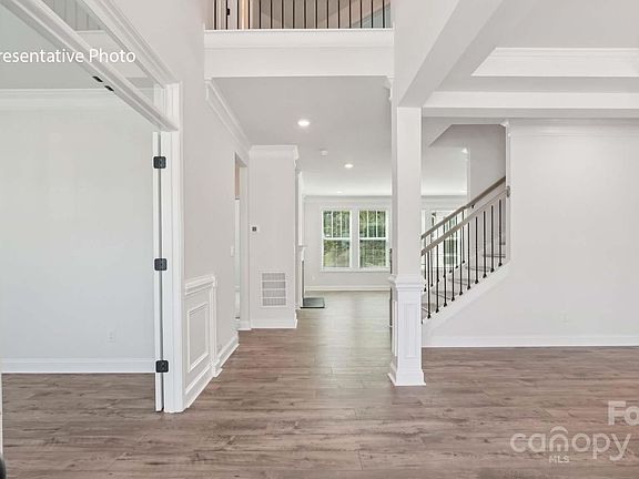 2nd image of 7191 Sylvan Retreat Dr