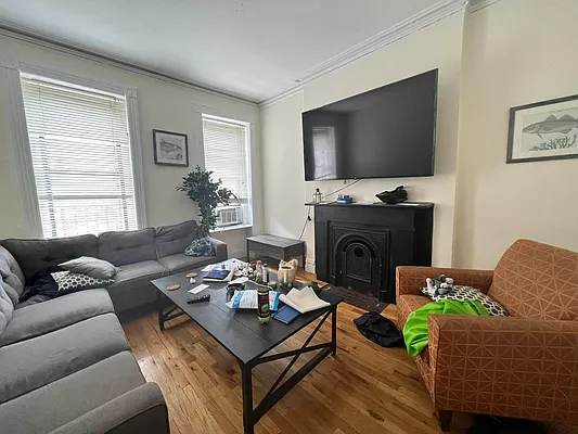 Rented by Oxford Property Group | media 44