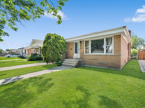 2nd image of 4313 W 77th Pl