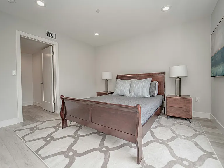 1321 Bates Ave #1323 — Photo 42