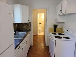 201 SE 10th St, Hallandale, FL 33009