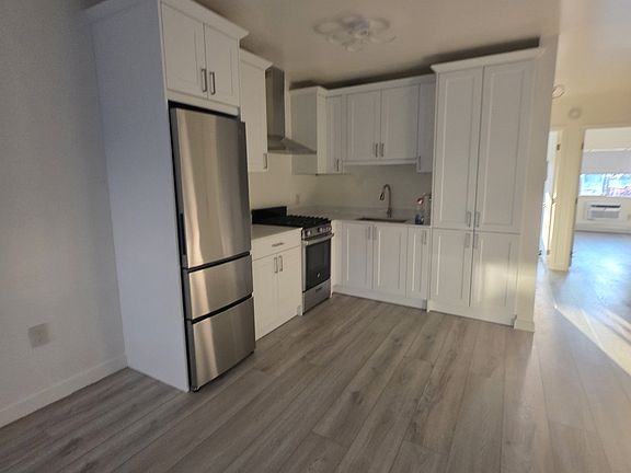 2nd image of 1792 Madison Ave Floor 4
