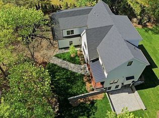 60-60R Lynnbrook Rd, Lynnfield, MA 01940