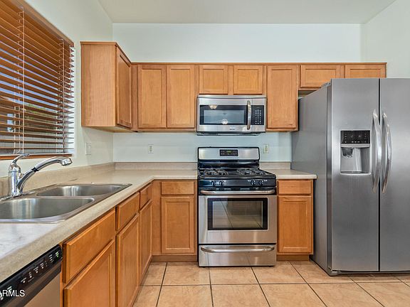 5th image of 3530 S SPRINGS Drive