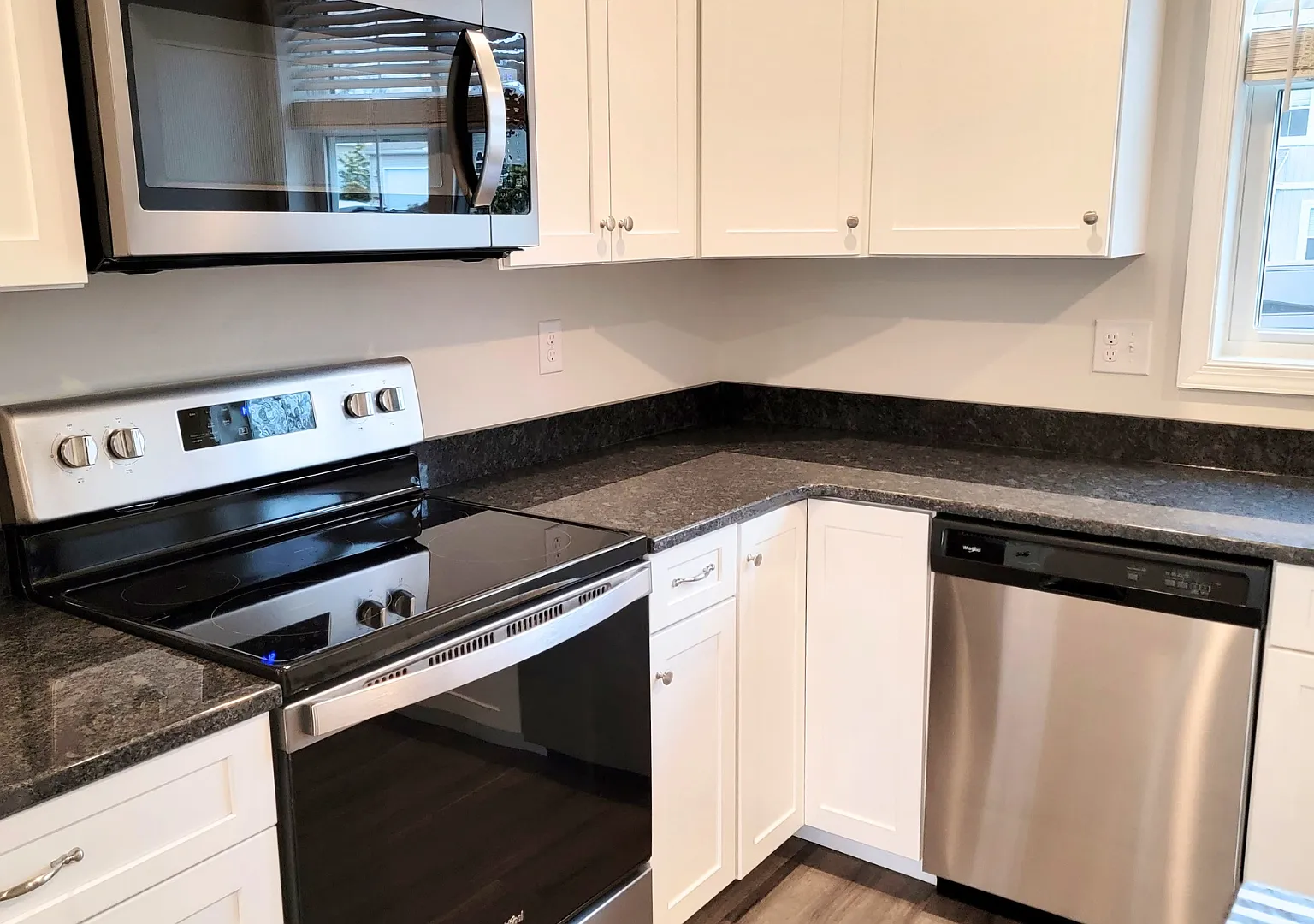 2 bed, 2.5 bath, 1230 sqft, $1,750 — Photo 4