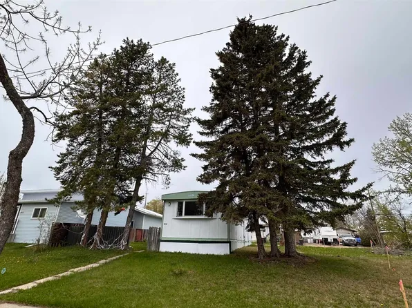 5016 44th St, Drayton Valley, AB T7A 1B9