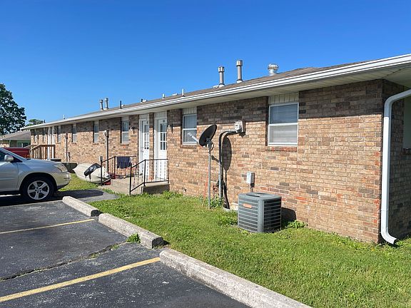 3rd image of 5364 S Hutchinson Ave #B8