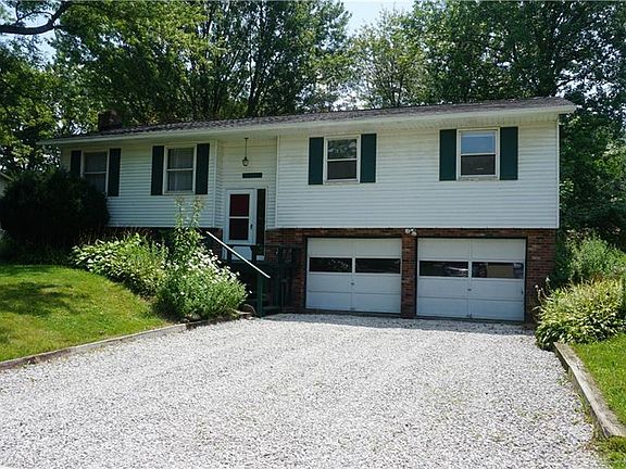 2nd image of 1098 Maple St