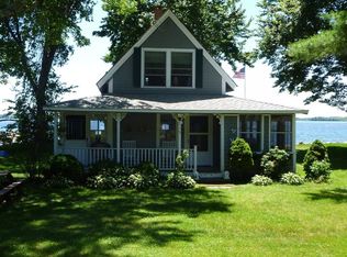121 Staples Shore Rd, Lakeville, MA 02347