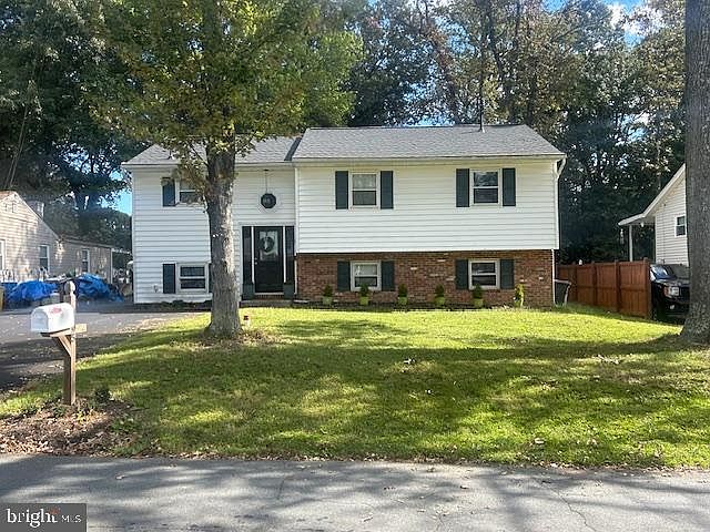 1st image of 765 Whitneys Landing Dr