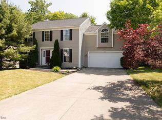 907 Holborn Rd, Streetsboro, OH 44241