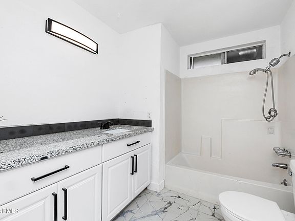 4th image of 15831 S Chestnut Lane