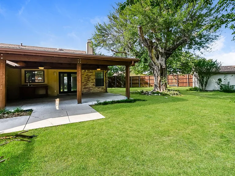 6113 Denver St — Photo 15
