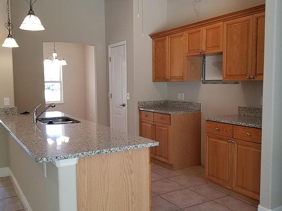3rd image of 2930 Brandywine Cir
