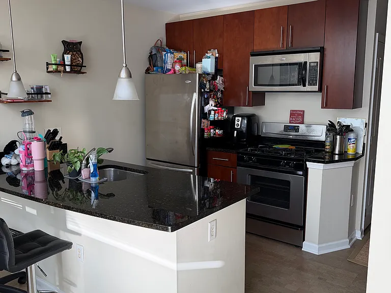 444 W Broad St #235 — Photo 9