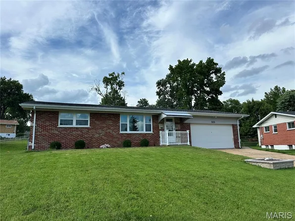 333 Pentonville Dr, Saint Louis, MO 63125