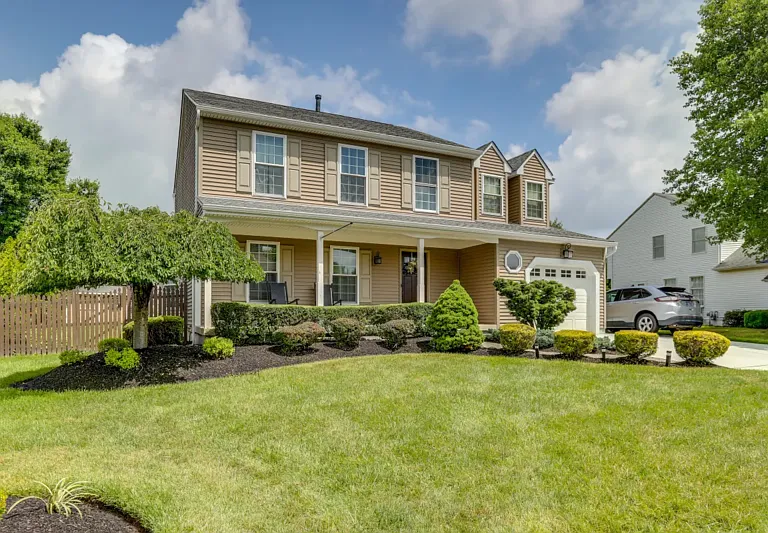151 Rambling Rd — Photo 40