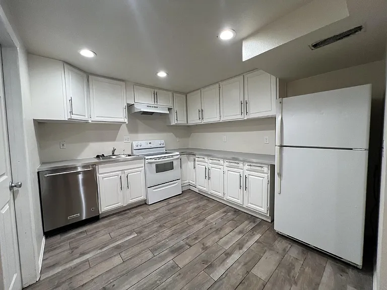 13071 Irving Ct — Photo 12