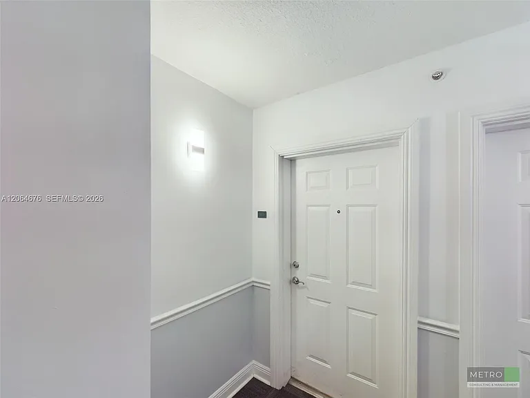 60 NW 37th Ave #603 — Photo 3