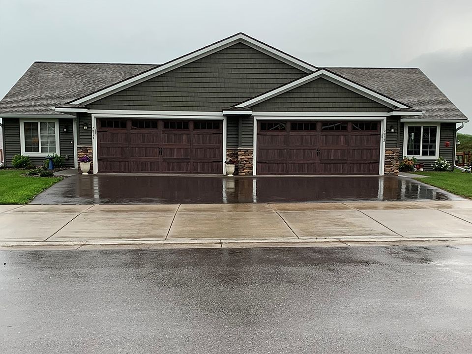 1st image of 2932 Moon Lake Dr. Circle